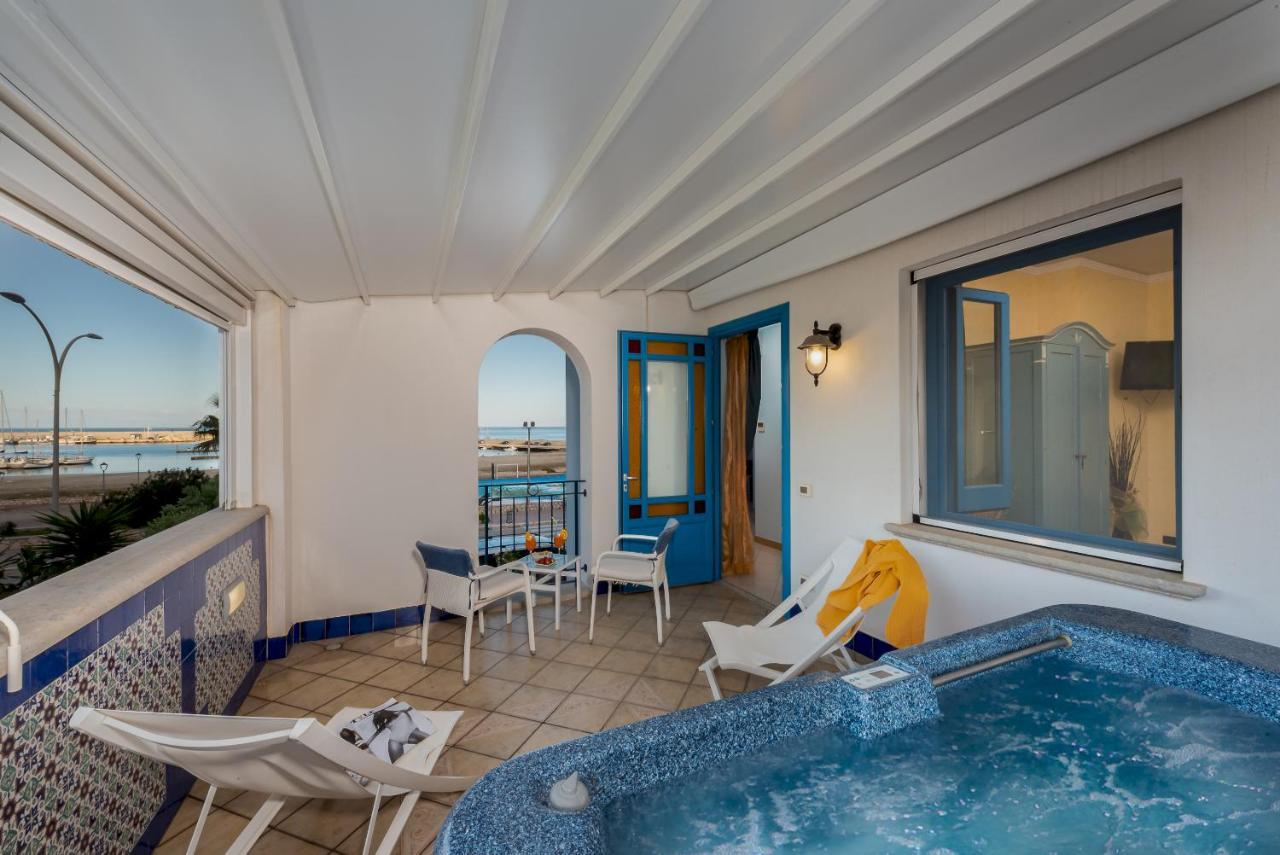 Hotel Ristorante Mediterraneo Faro Сан-Віто-Ло-Капо Екстер'єр фото